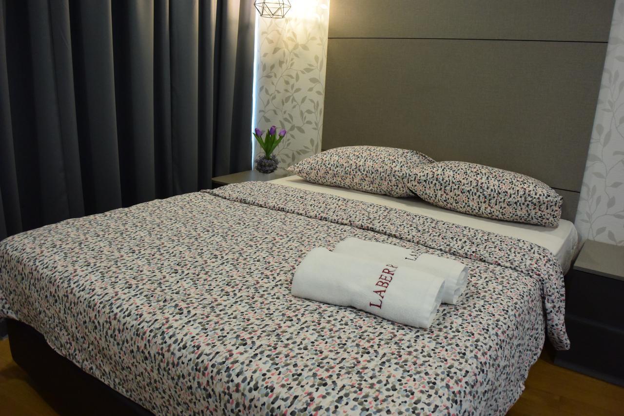 Vortex Suites Klcc Kuala Lumpur Hotel & Services Esterno foto